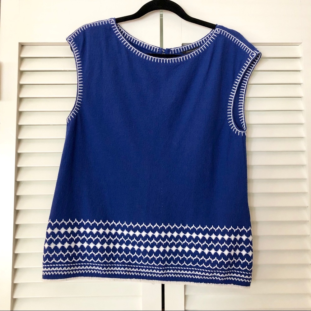 Banana Republic Knit Embroidered Top